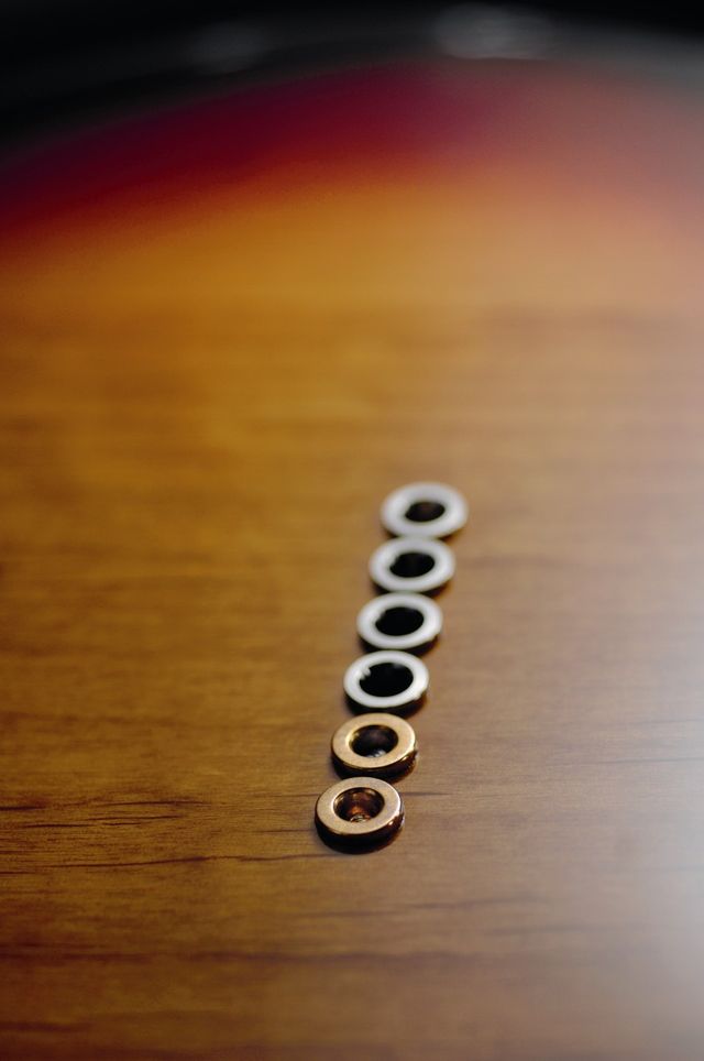 Peavey Omniac JD USA Two bronze ferrules give more 'zing' to the treble strings.